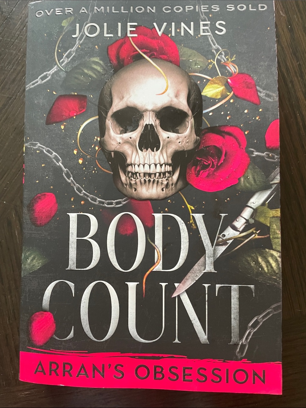 Body Count by Jolie Vines — Black Cover with Red Roses & Skull